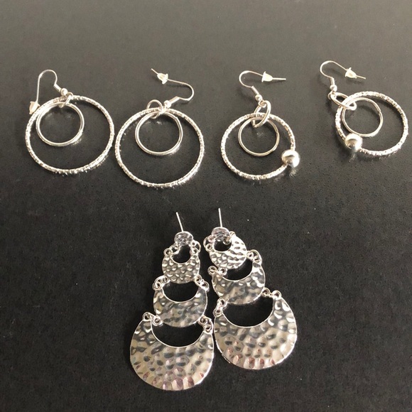 Jewelry - Dangling Earrings